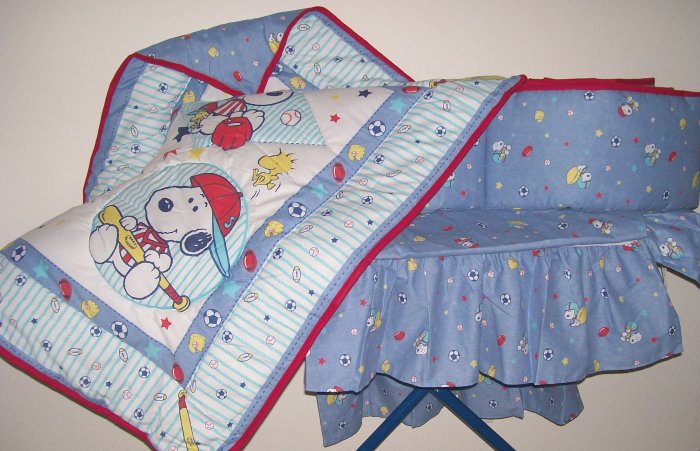 NIP LAMBS and IVY MY LITTLE SNOOPY SPORT 4 PIECE BABY NURSERY CRIB BEDDING SET