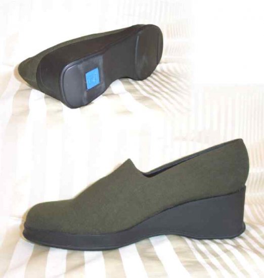 Kenneth Cole Stretch Micro Wedge SlipOns - Total Comfort - Retail $99 - YOUR PRICE $19.99 - Size 10