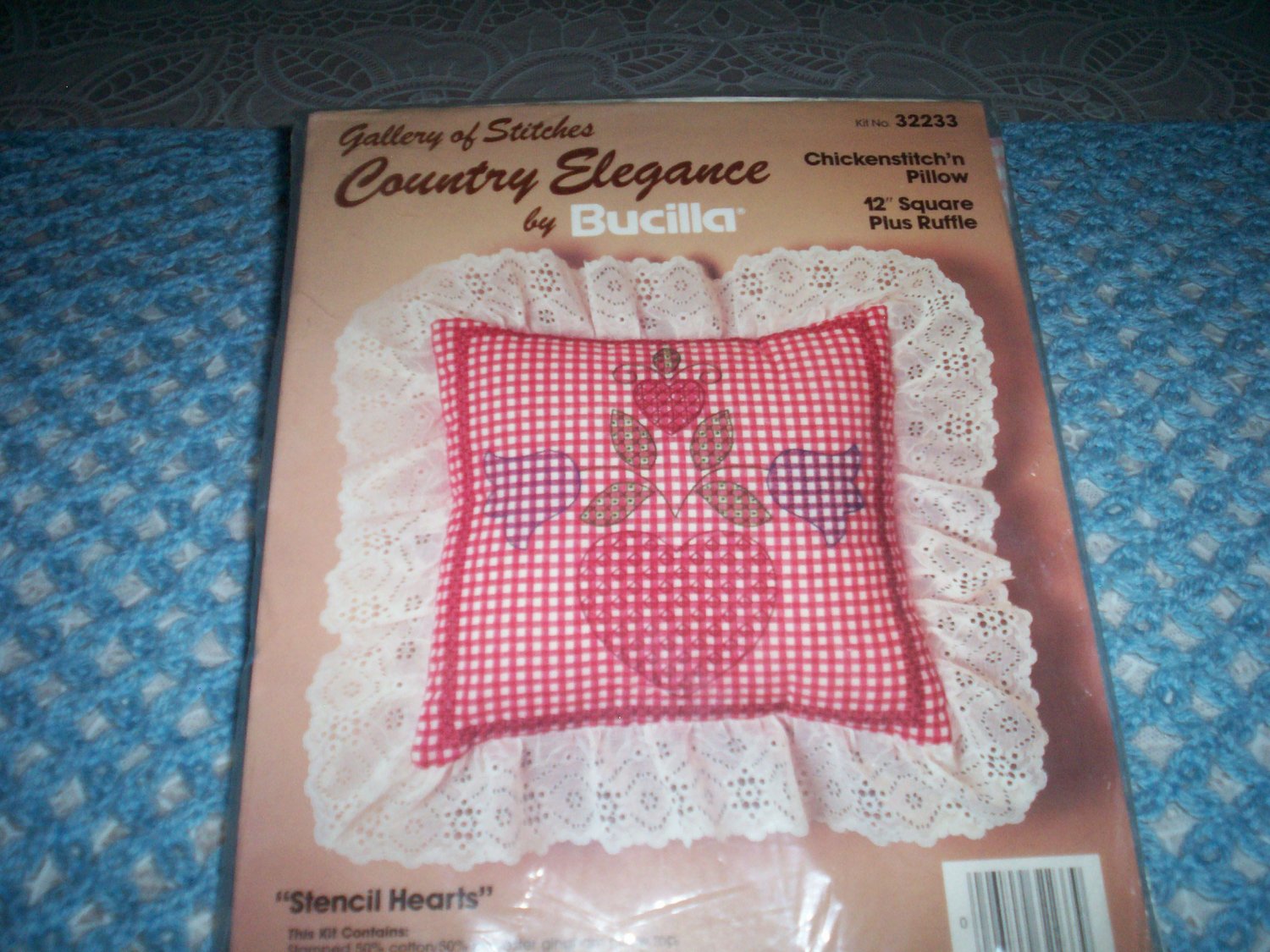 Stencil Hearts Chickenstitch'n Pillow Plus Ruffle