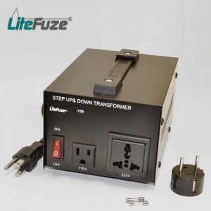 LiteFuze 750 Watt Voltage Converter Transformer 110-220