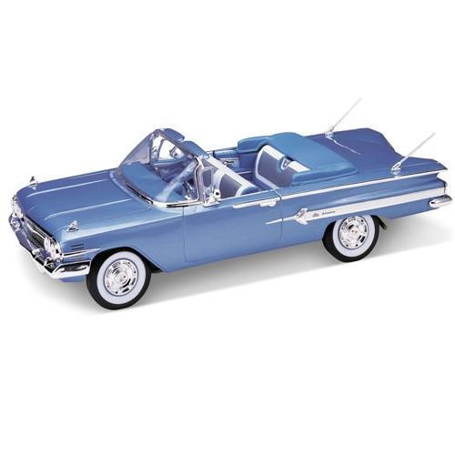 Welly 1960 Chevrolet Impala Convertible - Light Blue, Red, White - 1:18