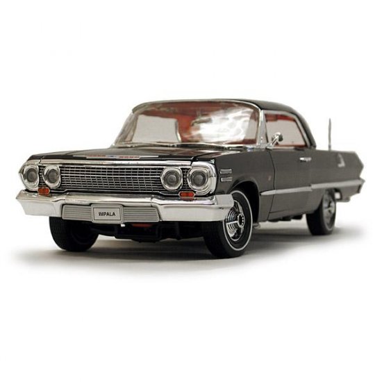 Welly 1963 Chevrolet Impala Hard Top - Black - 1:18