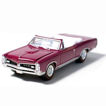 1967 Pontiac GTO Convertible Plum Mist 1/64 Car Muscle Car Garage Series