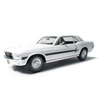 1968 Mustang California Special Wimbledon White 1/18 Car Muscle Car Garage Series By GreenLight
