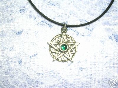 NEW SUN STAR / STAR BURST w EMERALD GREEN GEM PEWTER PENDANT ADJ NECKLACE