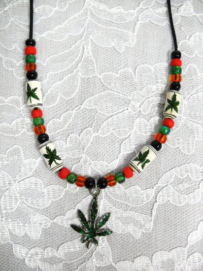 GREEN POT LEAF - GREEN GLITTER - COLORFUL HAND BEADED RASTA COLOR ADJ NECKLACE