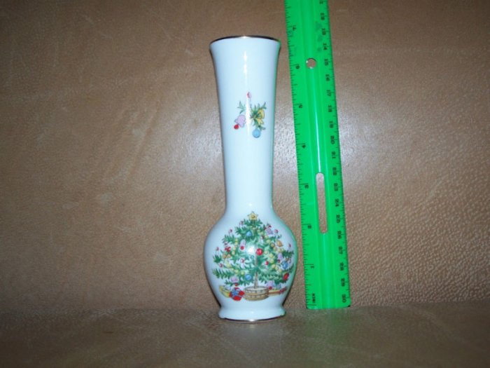 Lefton China CHRISTMAS TREE Vase with Orig. Sticker