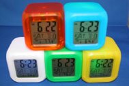 7-color-changing clock