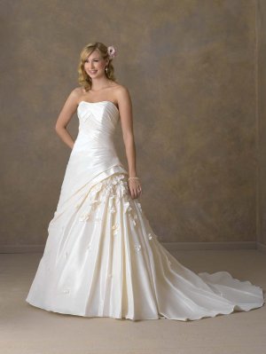 Futago BW0004 Gorgeous Strapless Wedding Dress