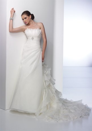New Style Stack-up Train Strapless A-line Wedding Dress AI0003