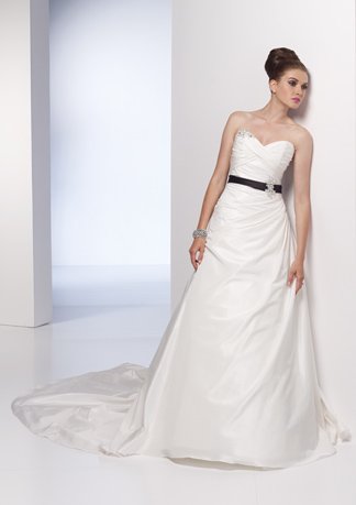 Appliqued Sweetheart Strapless A-line Wedding Dress AI0010