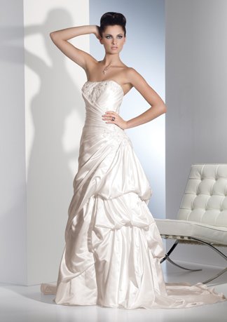Asymmetrically Wraped Strapless Stack-up Wedding Dress AI0030