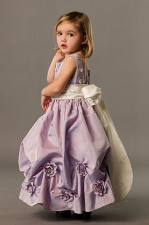 Cute and Lovely Stack-up Taffeta Wedding Dress Girl Dress VG0016