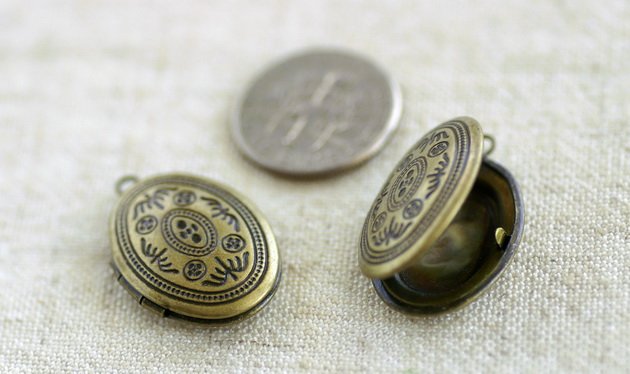 4pcs Antique Bronze Plated Brass Round Locket Charms Pendant b26b