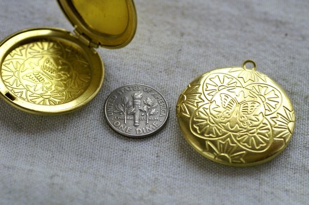 Large Solid Brass Round Locket Charms Pendant 36x32mm b42 (1pcs)