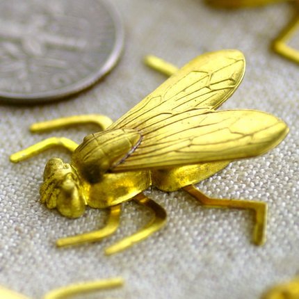 Solid Brass Filigree Gadfly Charms Animal Pendant 24x27mm b70 (4pcs)