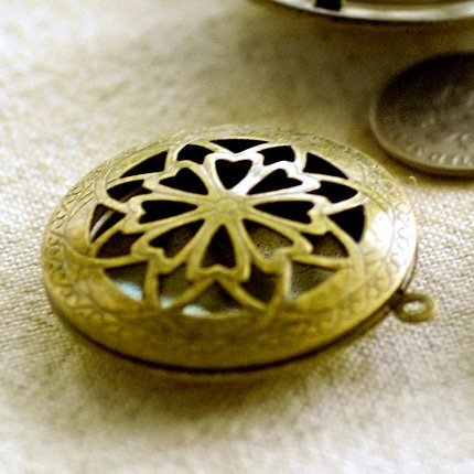 Antique Bronze Plated Charm Locket Filigree Hollow Pendant b78b (10pcs)