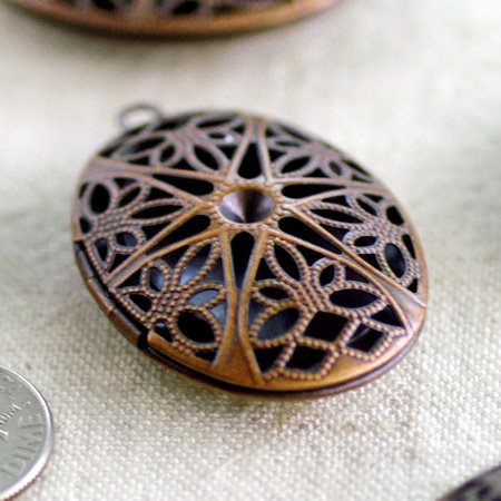 10pcs Antique Copper Plated Oval Filigree Locket Charm Pendant b79d
