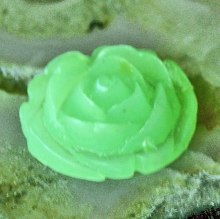 Green Flower Bead Cabochon Finding Embellishments 16mm p201g (4pcs)