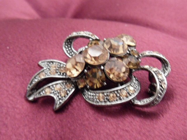 Deep Champagne Austrian Crystals with Chrome Ribbon Brooch Costume Jewelry
