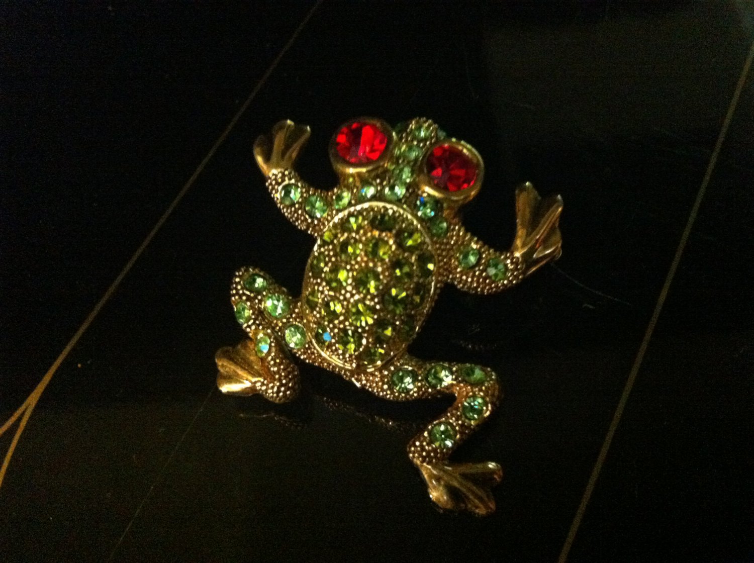 Red Eyed Tree Frog Brooch Costume Jewelry