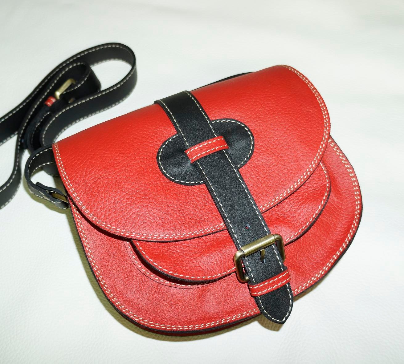 Two-toned Red & Black Leather Bag Messenger Shoulder Crossbody Bag Goldmann size S