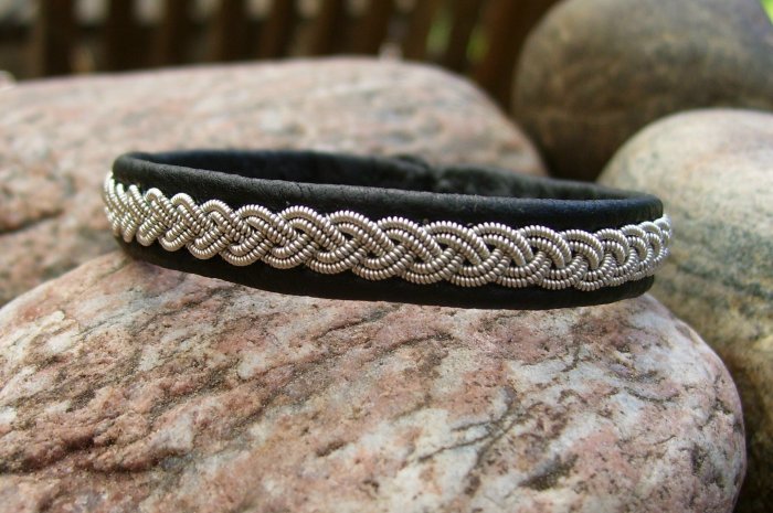Black Swedish Lapland Bracelet