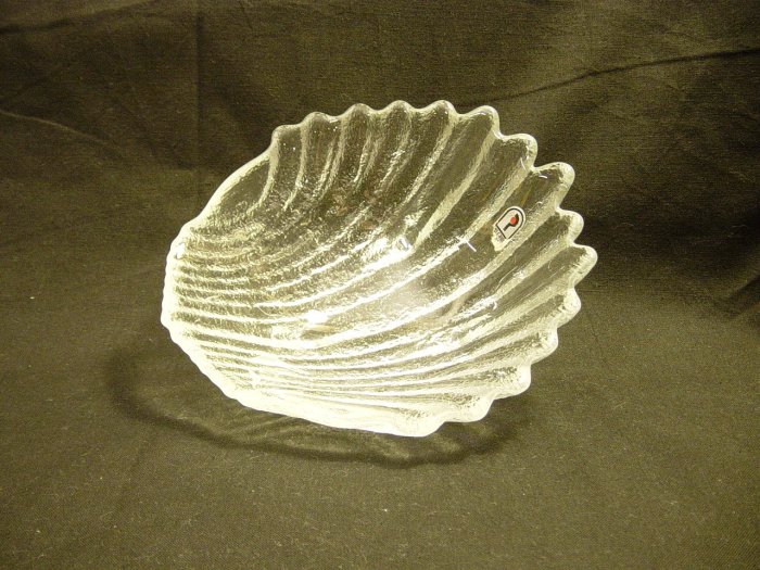 Pilgrim Glass Crystal Seashell Bon-Bon Candy Dish