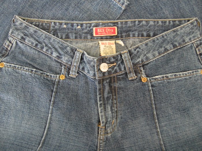Buckle Brand Jeans Denims DIVA Park Ave Sz 29 BKE 57