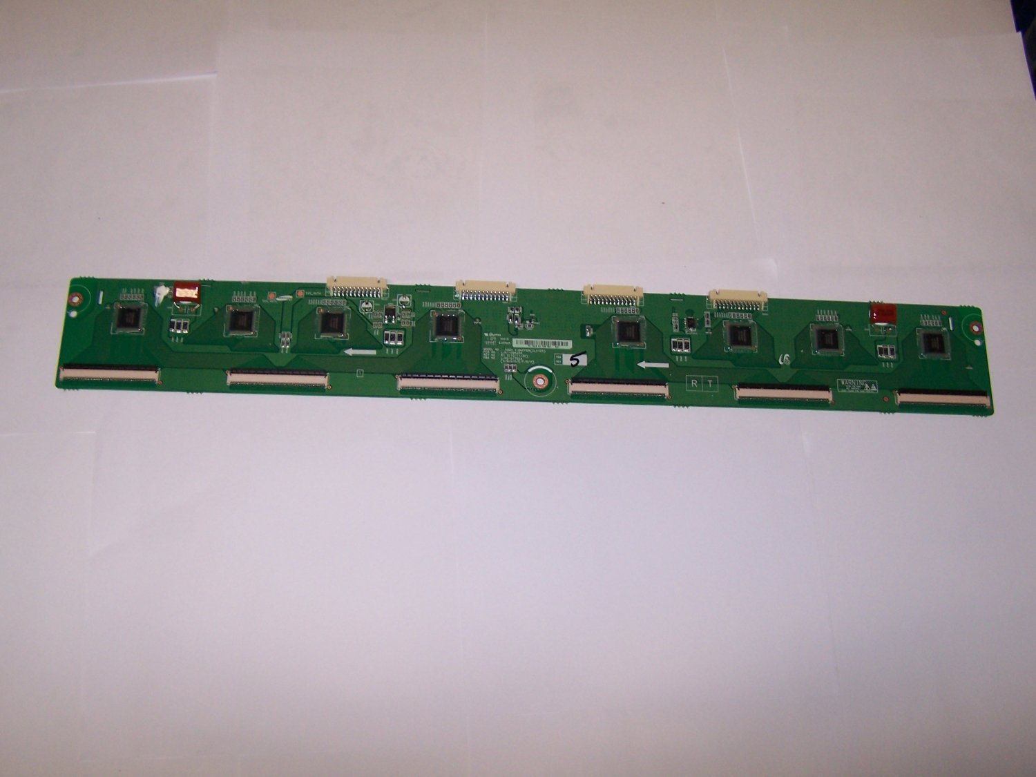 Samsung BN96-16519A,LJ92-01762A Y-Buffer