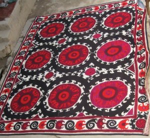 ANTIQUE UZBEK SUZANI EMBROIDERY - SAMARKAND 1900.