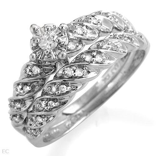 10K Engagement Ring Set in 10K White Gold