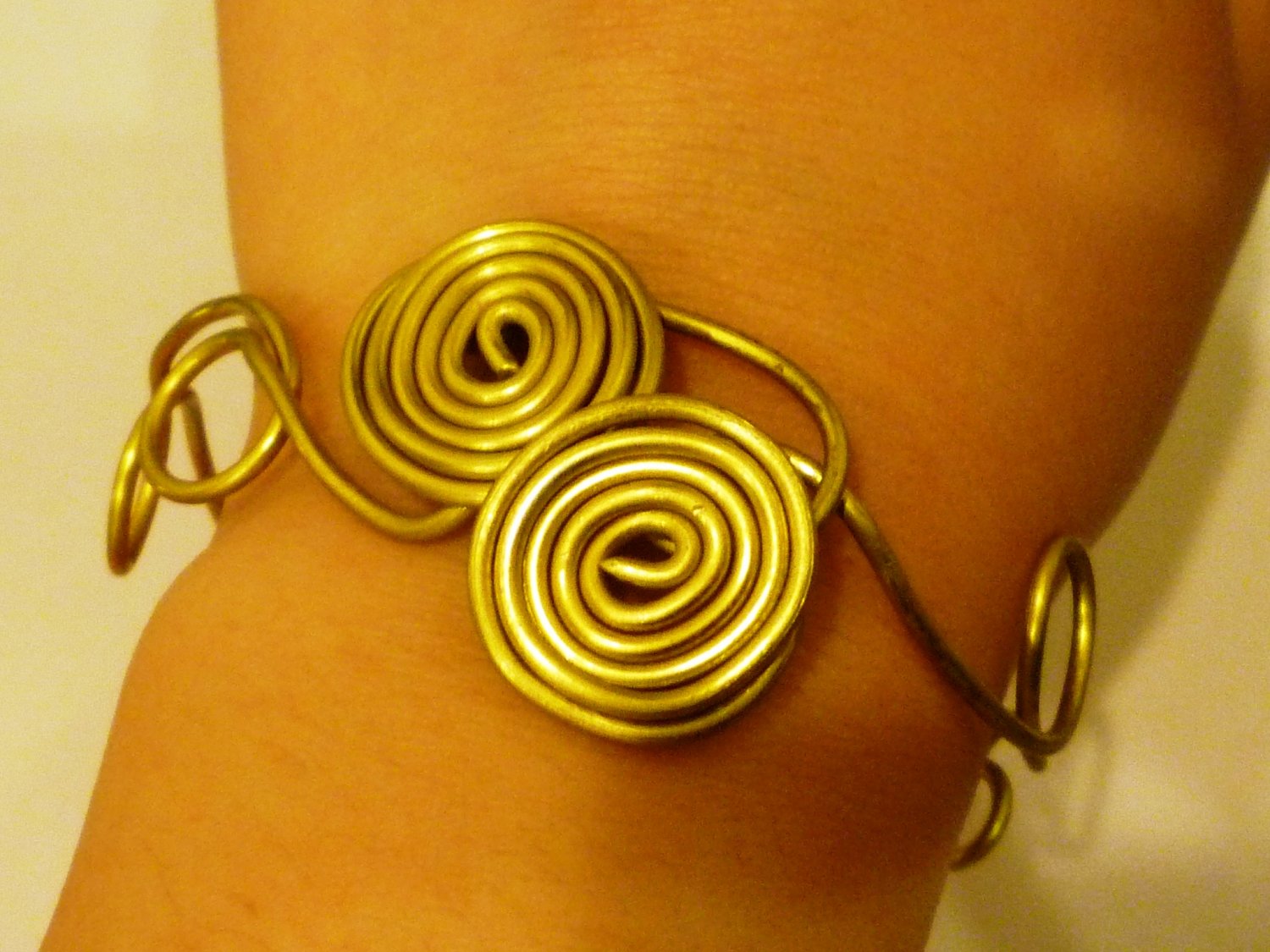 Golden Double-Spiral bracelet