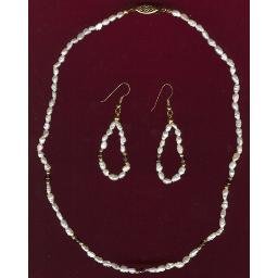 Vintage Freshwater PEARL & AMETHYST Necklace & Earring Set