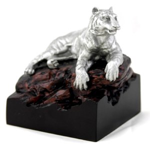 9813 - Tiger Figurine (B)