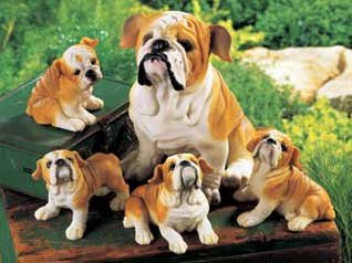 Bulldog Family Mom & 4 Puppies Dog Polyresin Animal Set