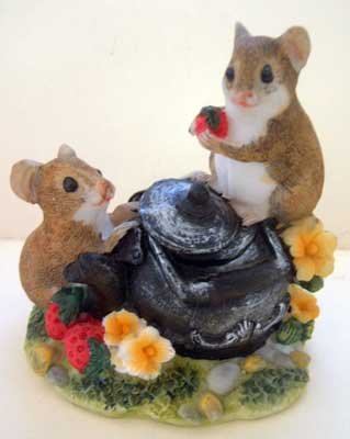 Mice & Teapot Tea Pot Collectible Decor