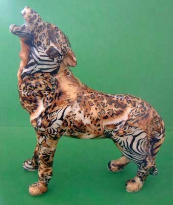 Wolf Howling Safari Animal Design - Leopard Lion Zebra Cheetah