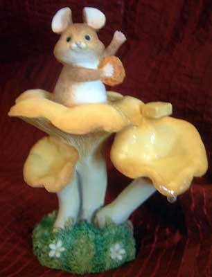 'Soap Star' Mouse Flower Figurine BFA Border Fine Arts