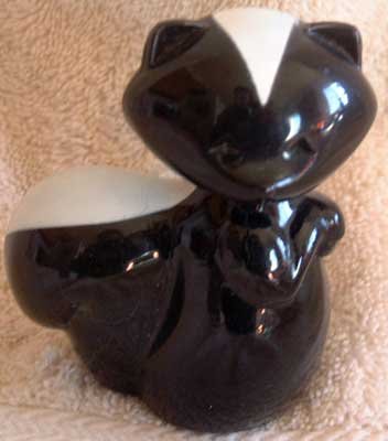 SKUNK Avon Decanter Vintage Mint Condition
