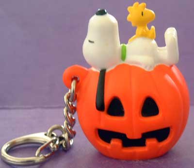 SNOOPY Dog Peanuts & WOODSTOCK Bird Halloween Key Chain