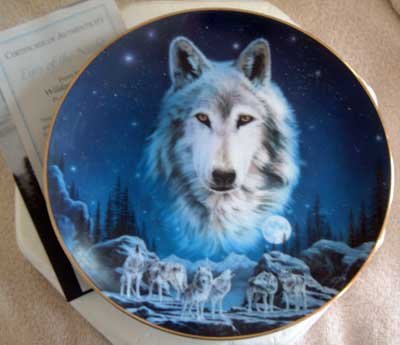 'Eyes of the Night' Wolf Hamilton Collection Collector Plate