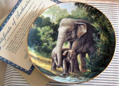 'African Elephant' Wildlife Society LMT ED Collector Plate