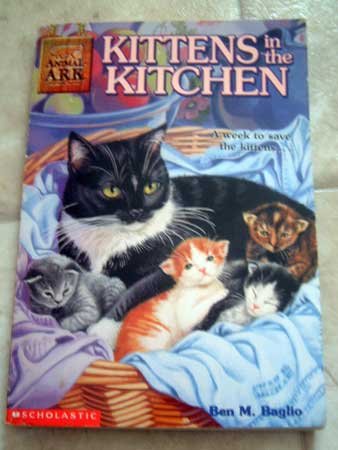 Books CAT Animal SET of 3 Scholastic