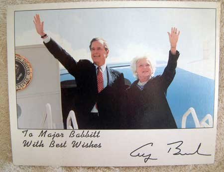 VINTAGE PHOTOGRAPH 11 : President Bush Signed Publicity Photo