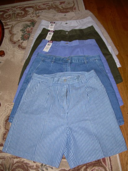 Lot of Bill Blass and St. John's Bay Ladies Shorts Size 16 - Many NWT