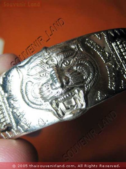 1039-THAI BUDDHA AMULET LP PERN BRACELET TIGER POWER S