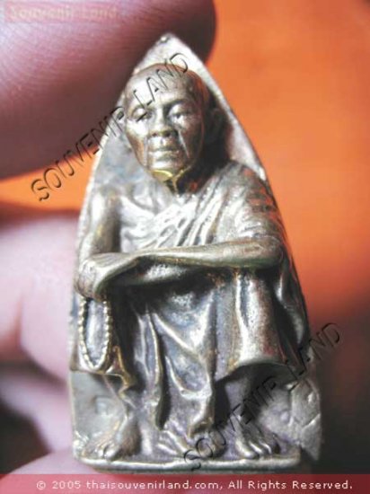 0900-TRIANGLE OLD THAI BUDDHA AMULET LP KOON TOW-REED