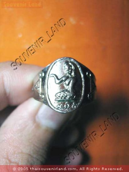 0788-VINTAGE THAI BUDDHA AMULET RING LP YAM NANG-KWAG