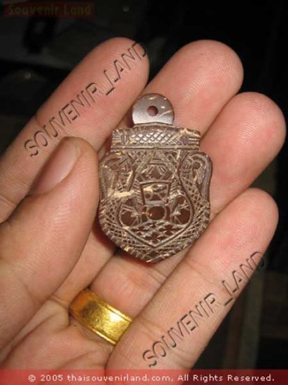 0689-OLD THAI BUDDHA AMULET LA-HOO LP NOI COCONUT SHELL